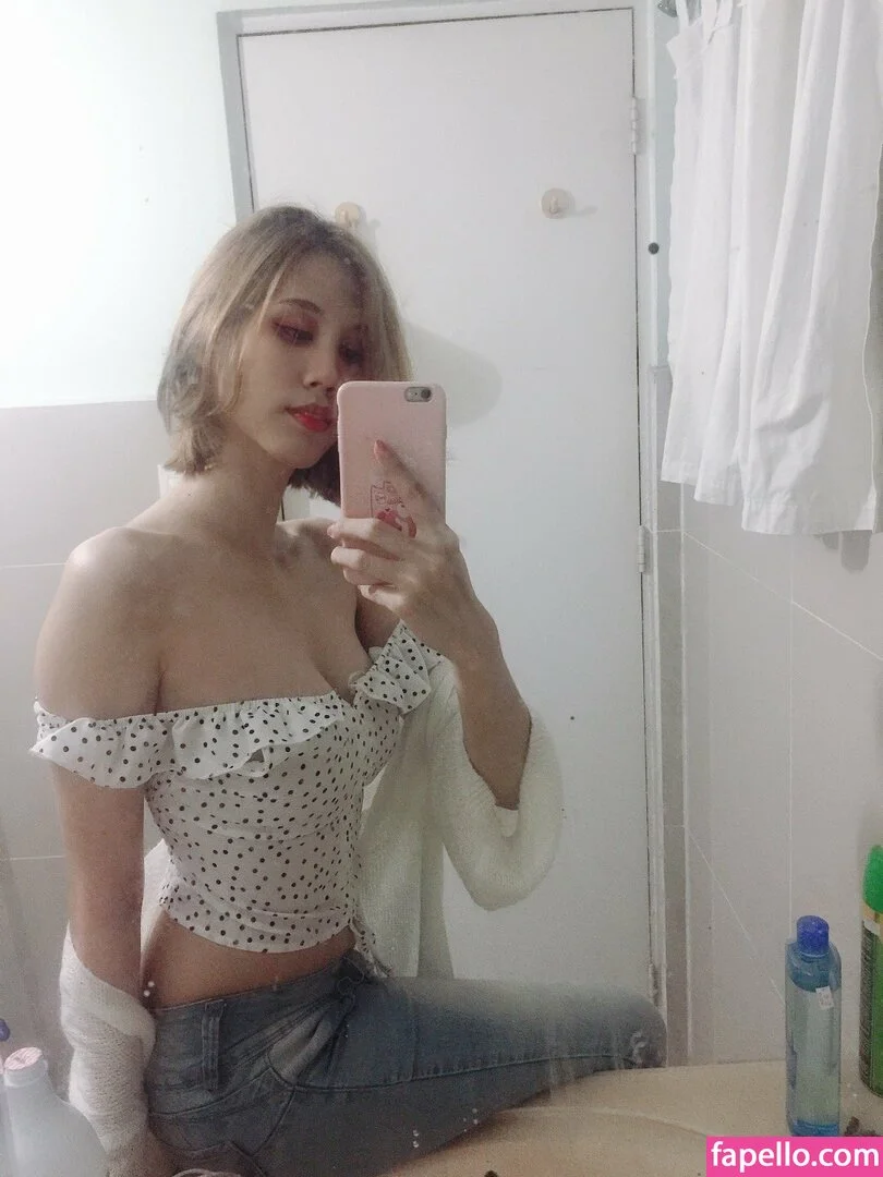 Kura Onee-san Onlyfans Photo Gallery 