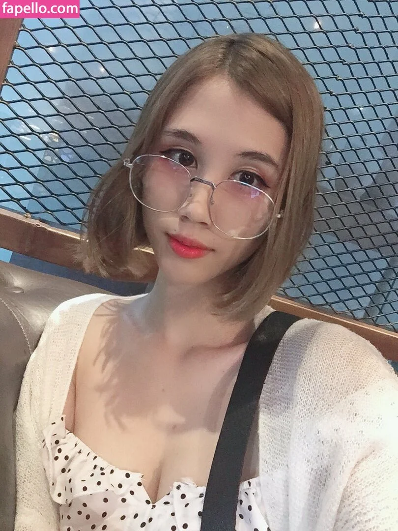 Kura Onee-san Onlyfans Photo Gallery 