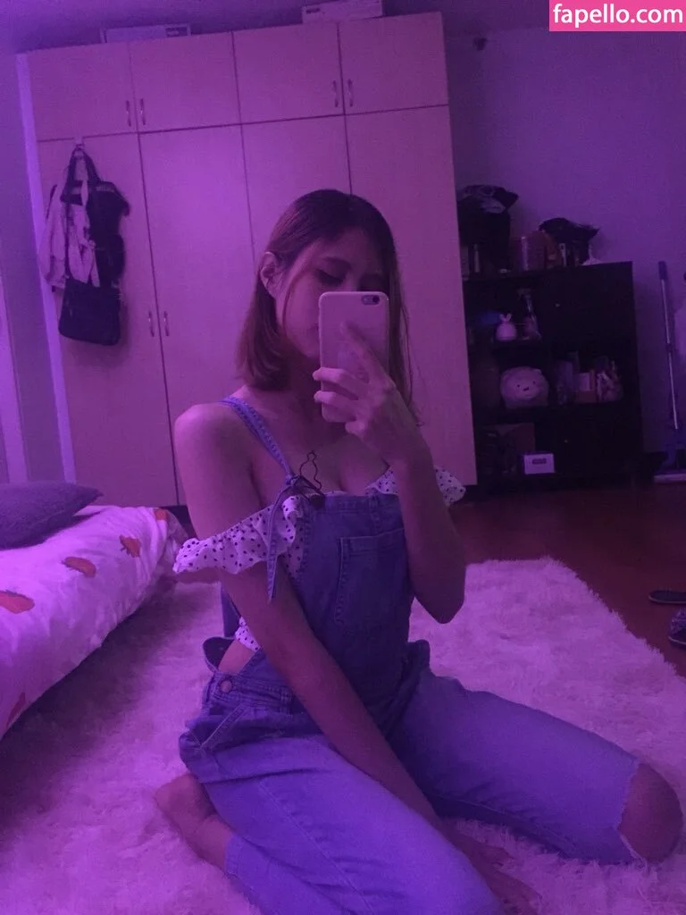 Kura Onee-san Onlyfans Photo Gallery 