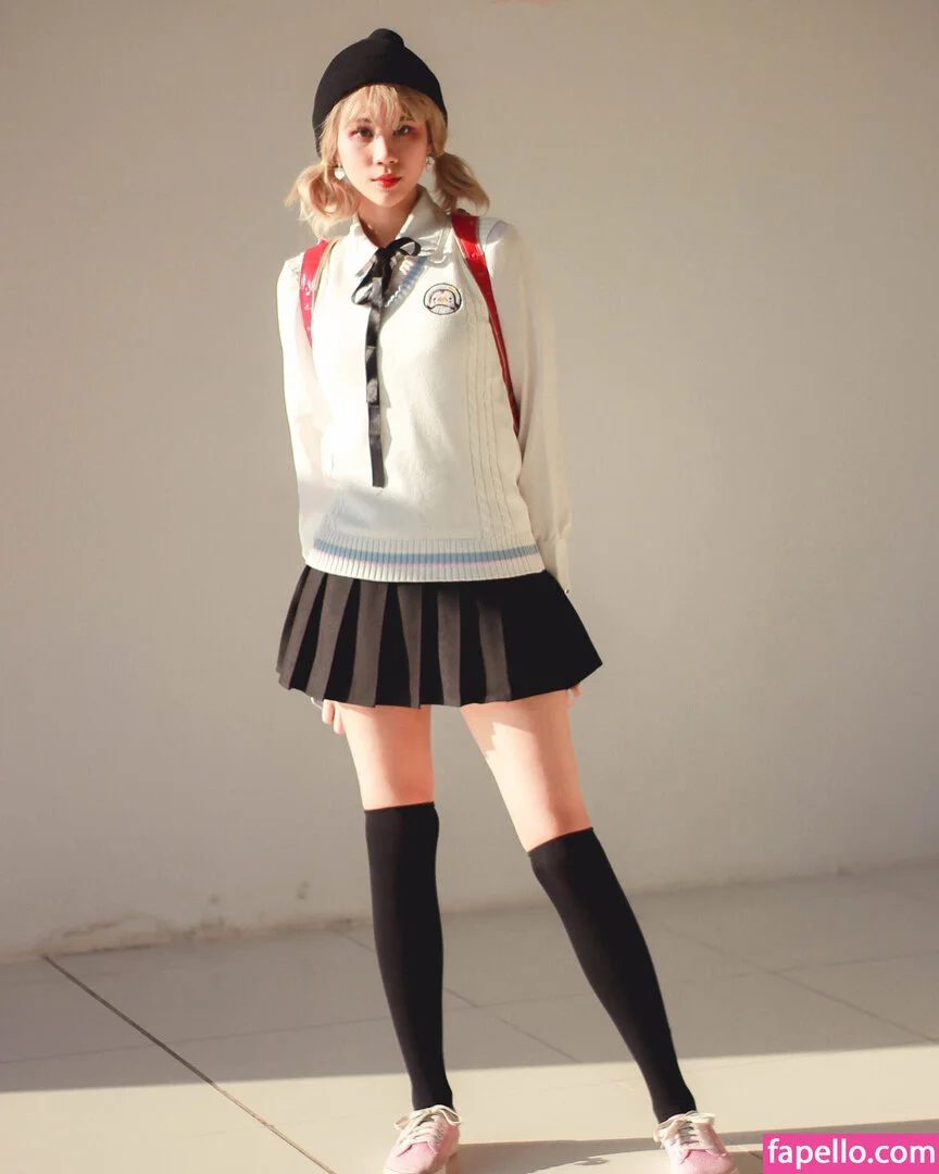 Kura Onee-san Onlyfans Photo Gallery 