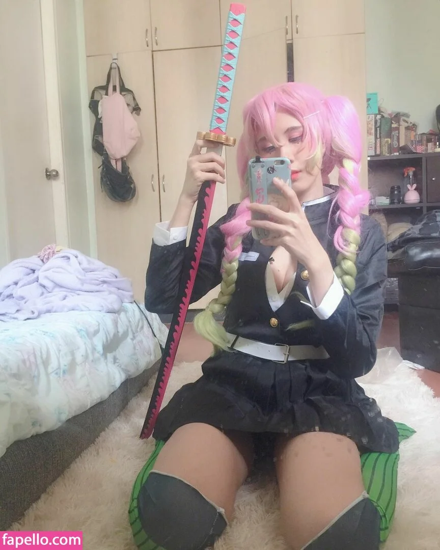 Kura Onee-san Onlyfans Photo Gallery 