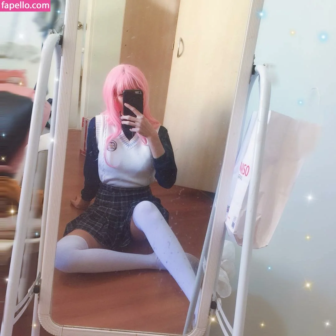 Kura Onee-san Onlyfans Photo Gallery 