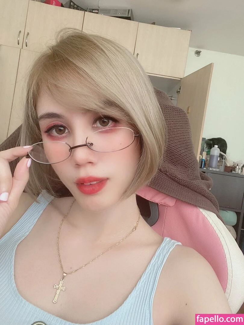 Kura Onee-san Onlyfans Photo Gallery 