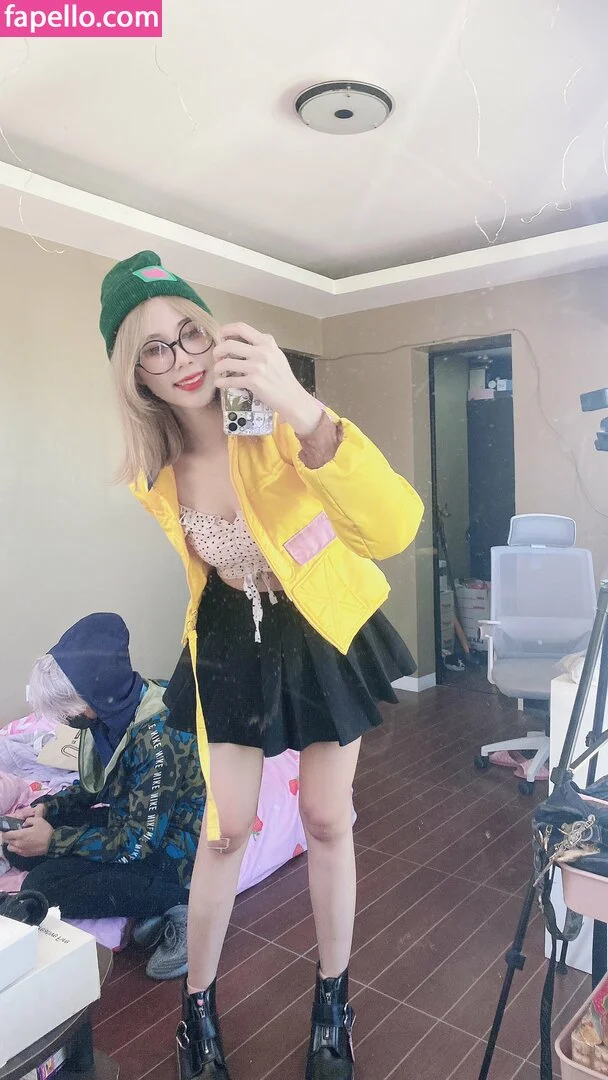 Kura Onee-san Onlyfans Photo Gallery 