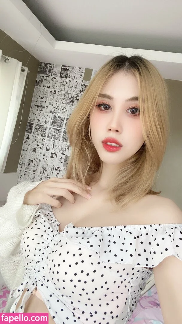 Kura Onee-san Onlyfans Photo Gallery 