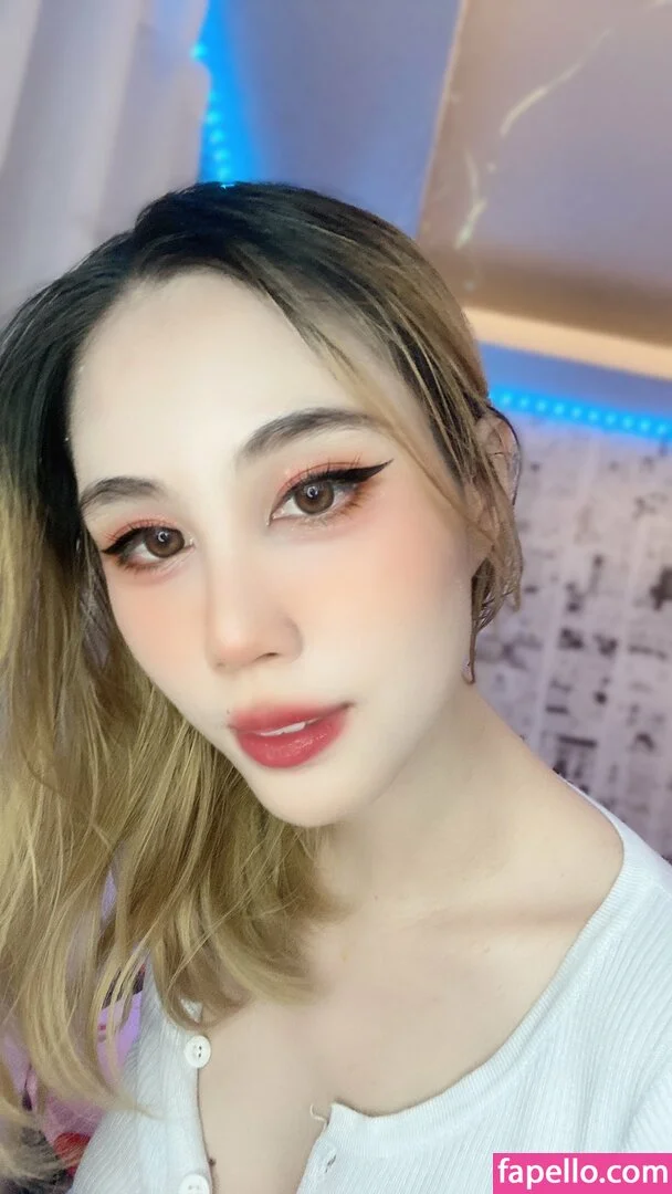 Kura Onee-san Onlyfans Photo Gallery 