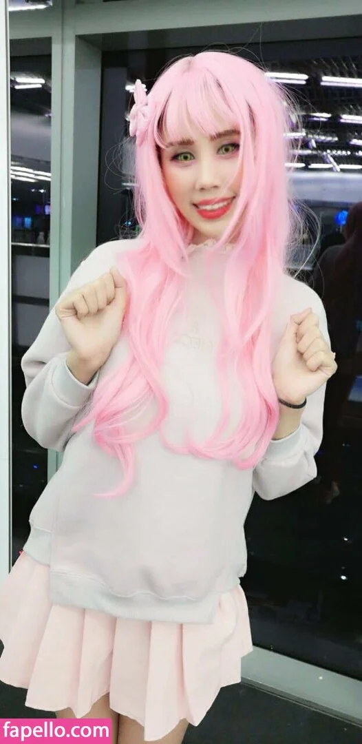 Kura Onee-san Onlyfans Photo Gallery 