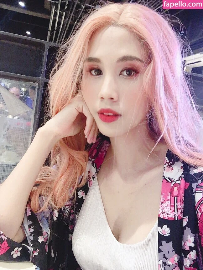 Kura Onee-san Onlyfans Photo Gallery 