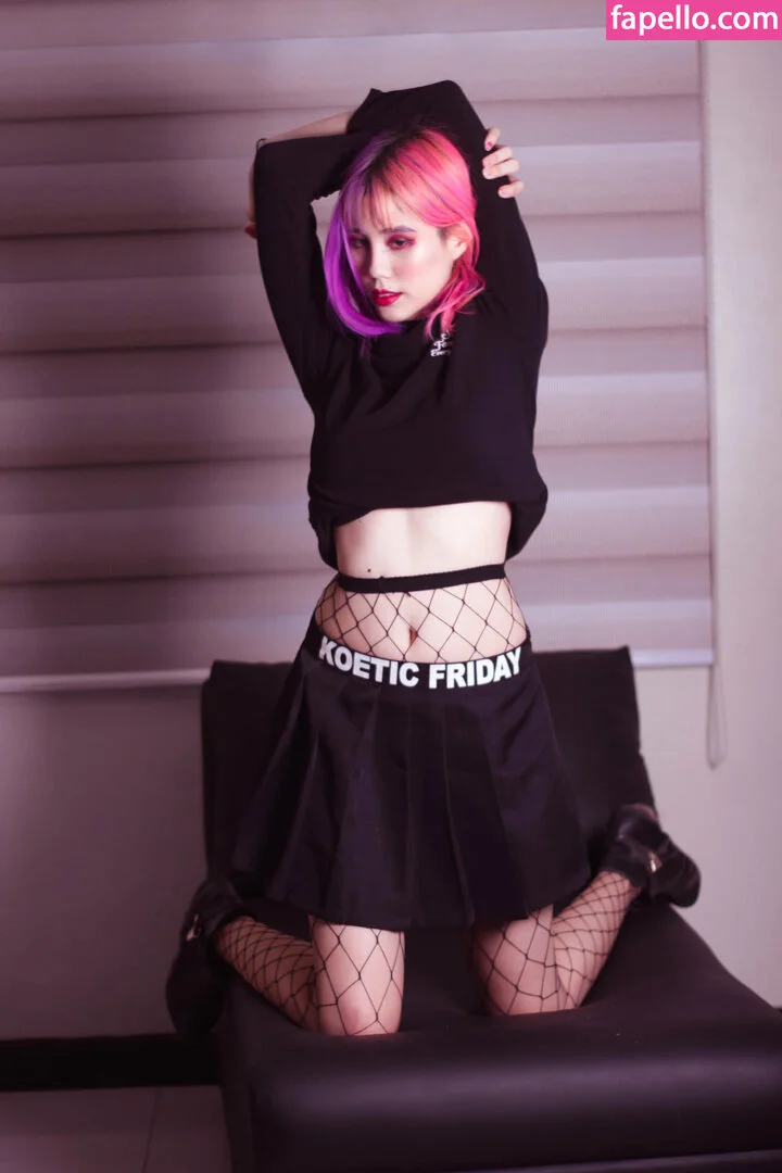 Kura Onee-san Onlyfans Photo Gallery 