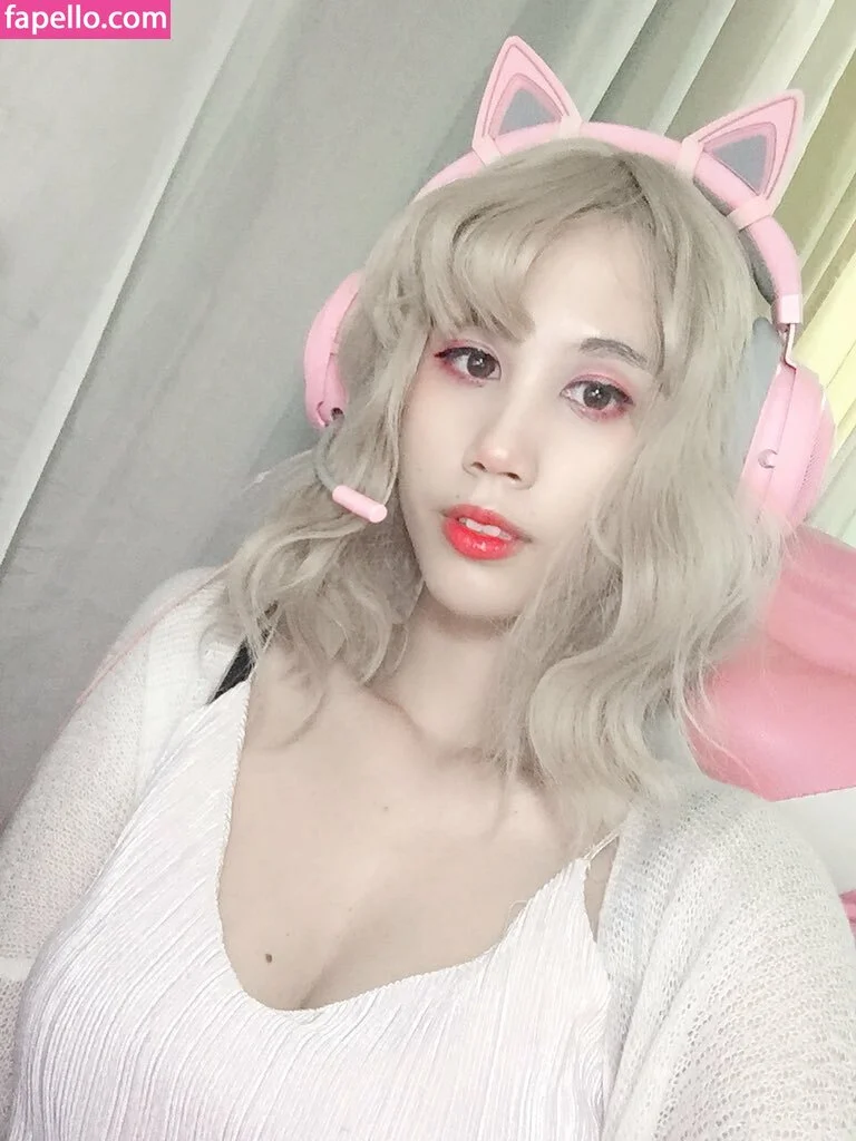 Kura Onee-san Onlyfans Photo Gallery 