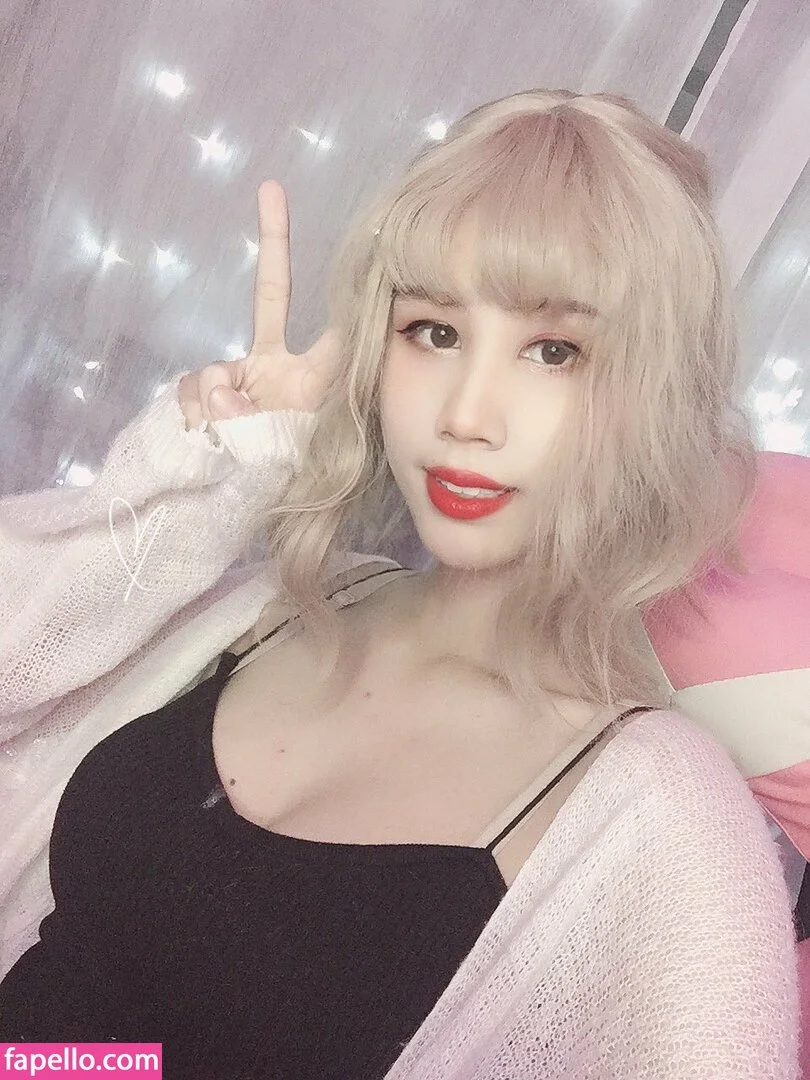 Kura Onee-san Onlyfans Photo Gallery 