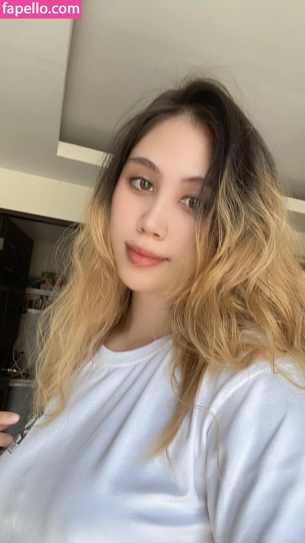 Kura Onee-san Onlyfans Photo Gallery 