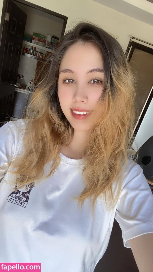 Kura Onee-san Onlyfans Photo Gallery 