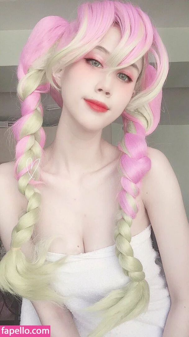 Kura Onee-san Onlyfans Photo Gallery 