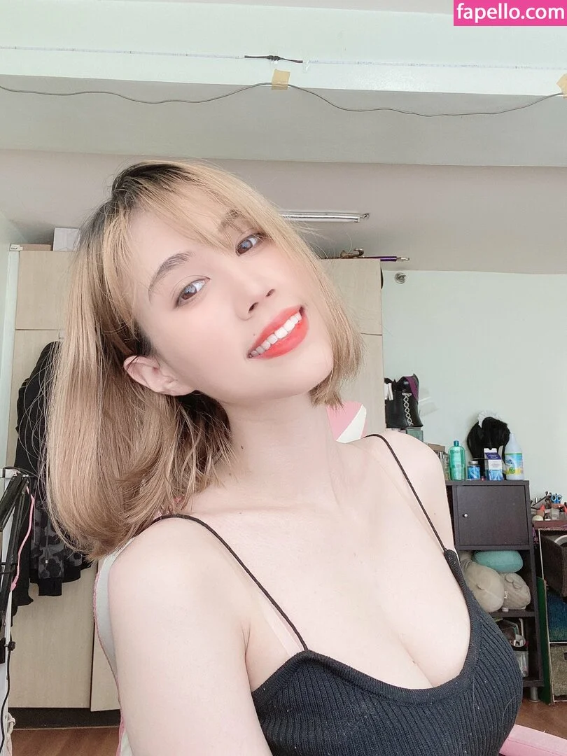 Kura Onee-san Onlyfans Photo Gallery 