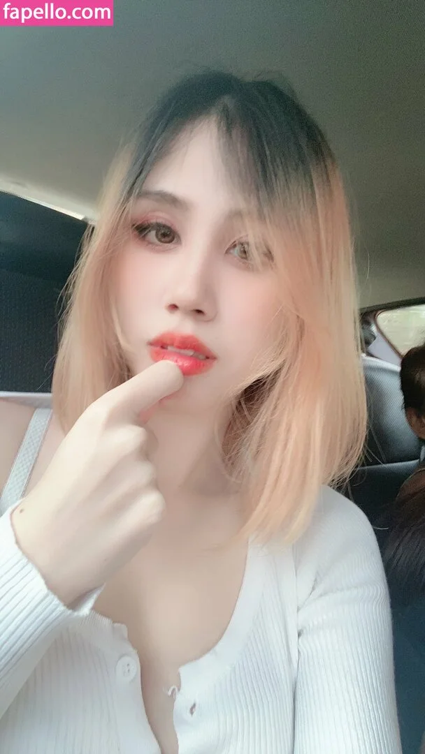 Kura Onee-san Onlyfans Photo Gallery 