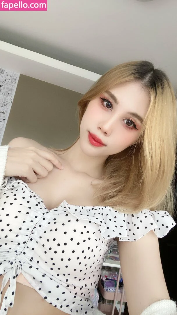 Kura Onee-san Onlyfans Photo Gallery 