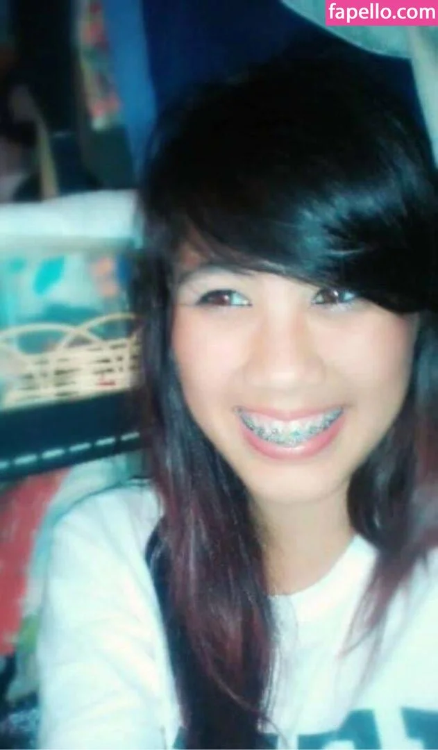 Kura Onee-san Onlyfans Photo Gallery 