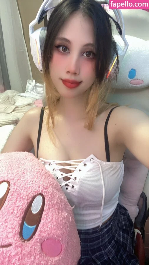 Kura Onee-san Onlyfans Photo Gallery 