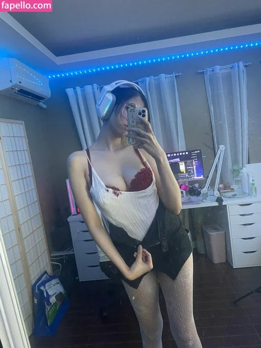 Kura Onee-san Onlyfans Photo Gallery 