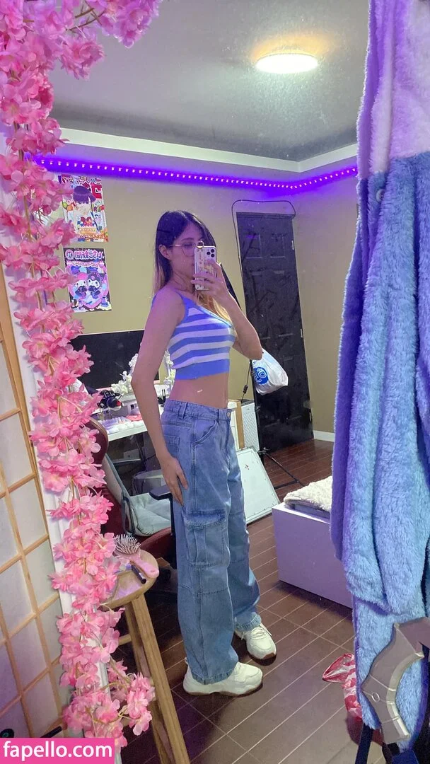 Kura Onee-san Onlyfans Photo Gallery 