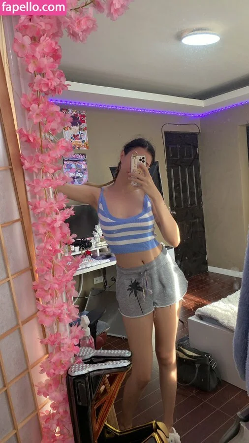 Kura Onee-san Onlyfans Photo Gallery 