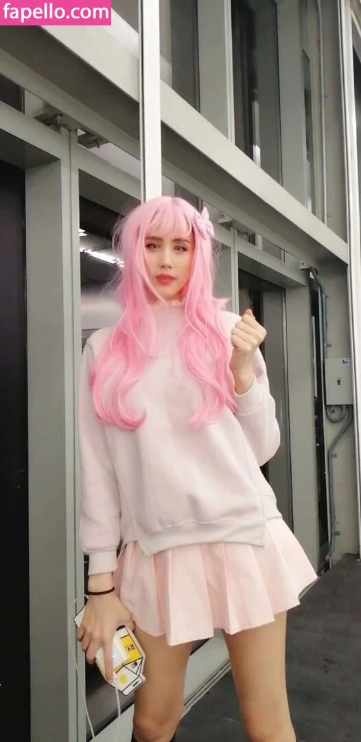 Kura Onee-san Onlyfans Photo Gallery 