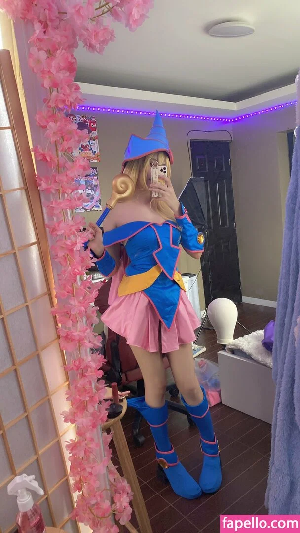 Kura Onee-san Onlyfans Photo Gallery 