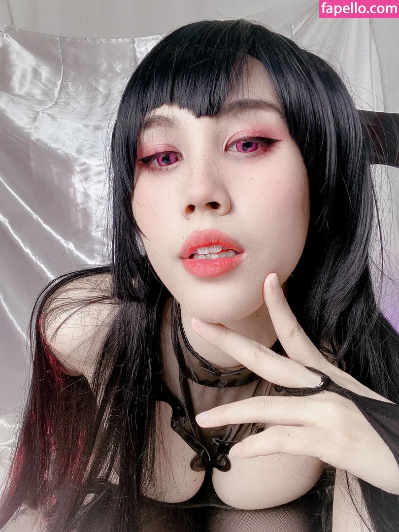 Kura Onee-san Onlyfans Photo Gallery 