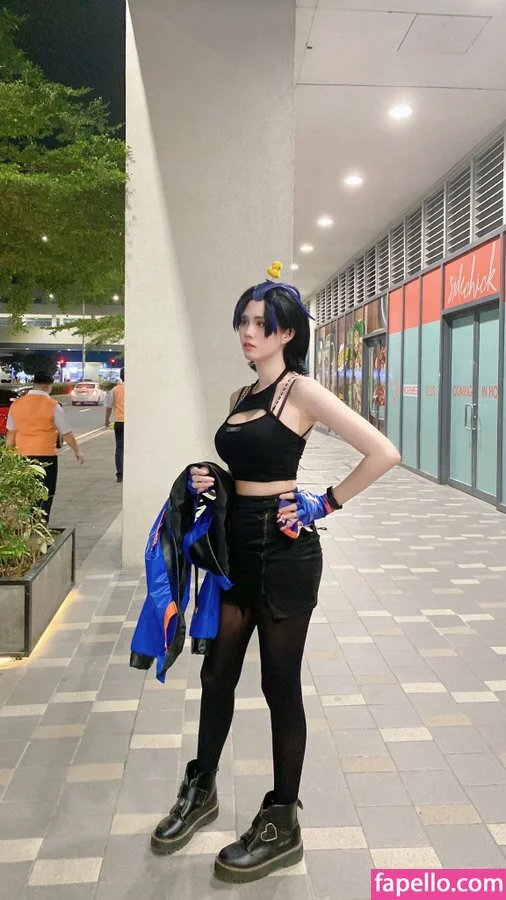 Kura Onee-san Onlyfans Photo Gallery 