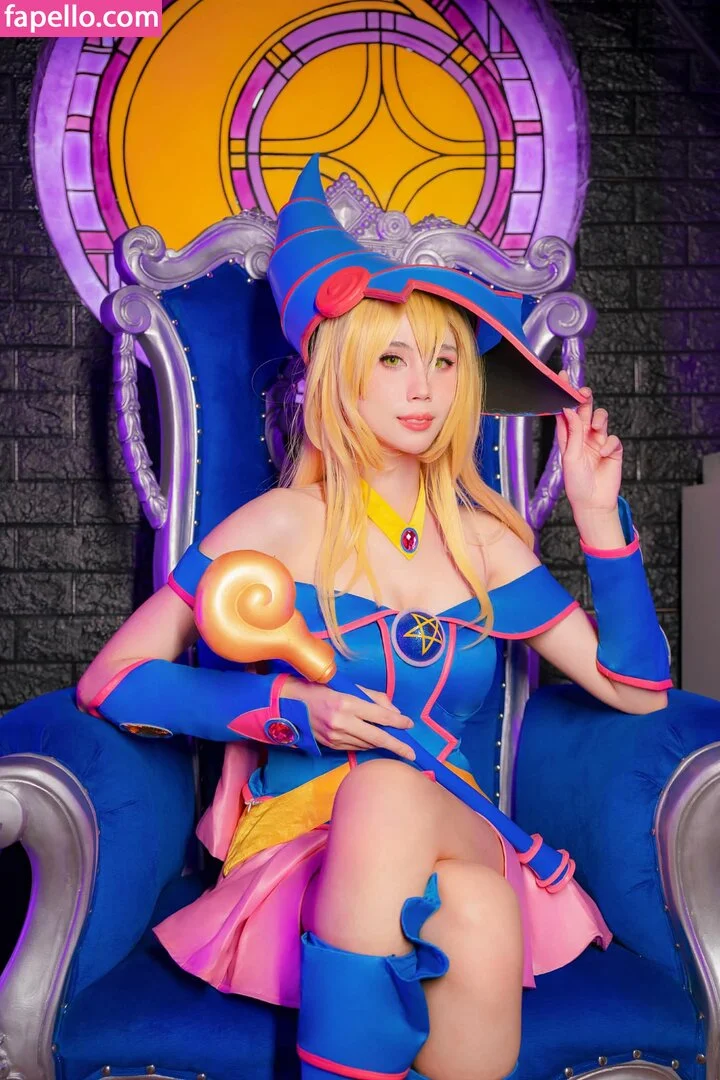 Kura Onee-san Onlyfans Photo Gallery 