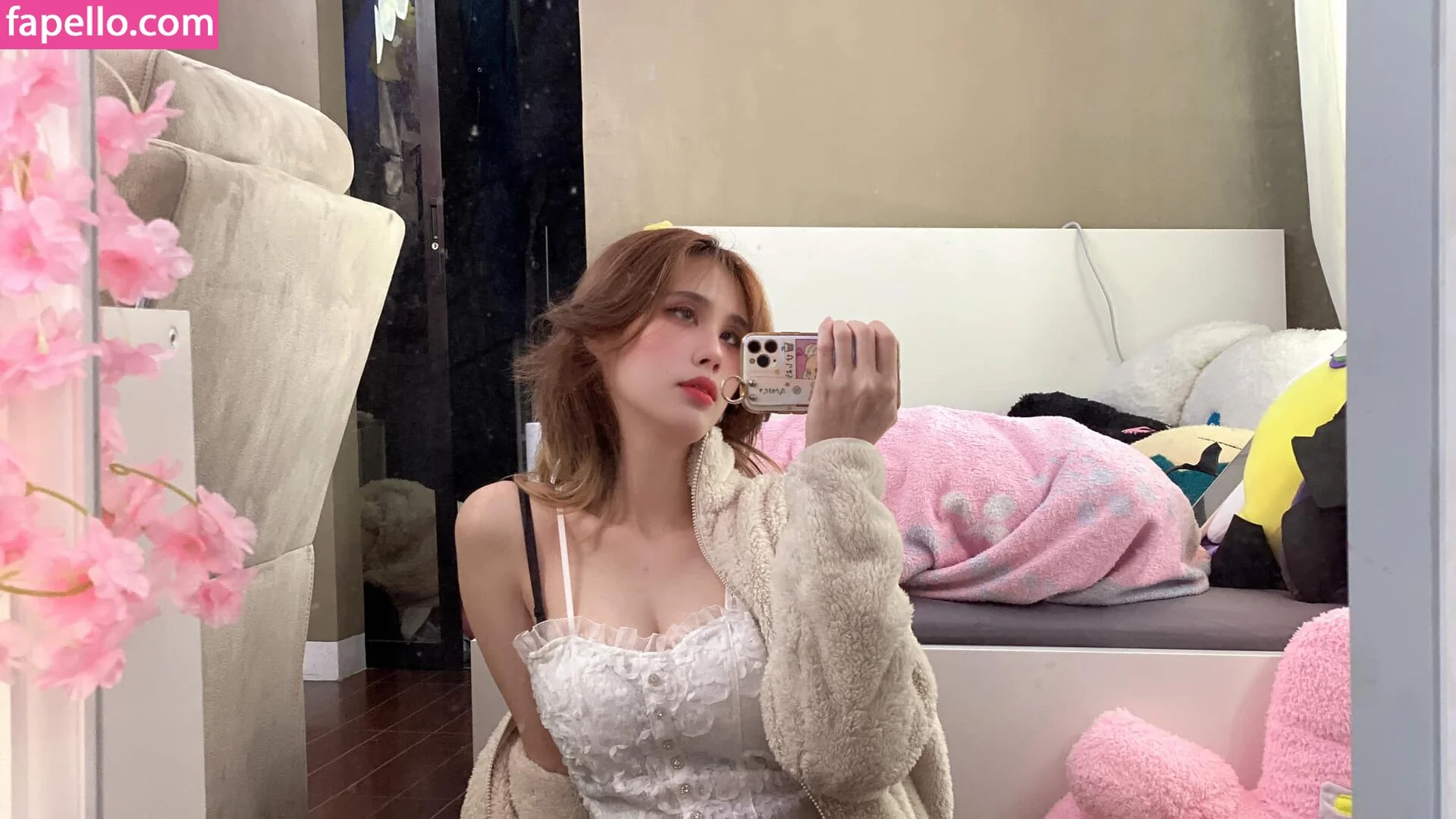 Kura Onee-san Onlyfans Photo Gallery 