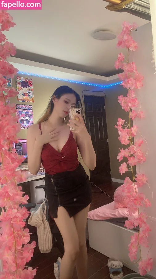 Kura Onee-san Onlyfans Photo Gallery 