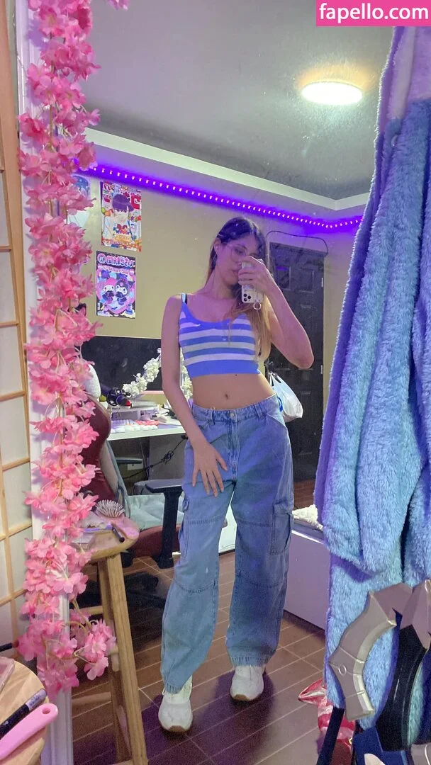 Kura Onee-san Onlyfans Photo Gallery 