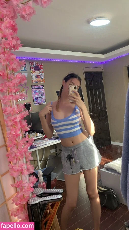 Kura Onee-san Onlyfans Photo Gallery 