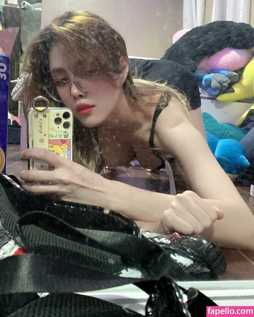 Kura Onee-san Onlyfans Photo Gallery 