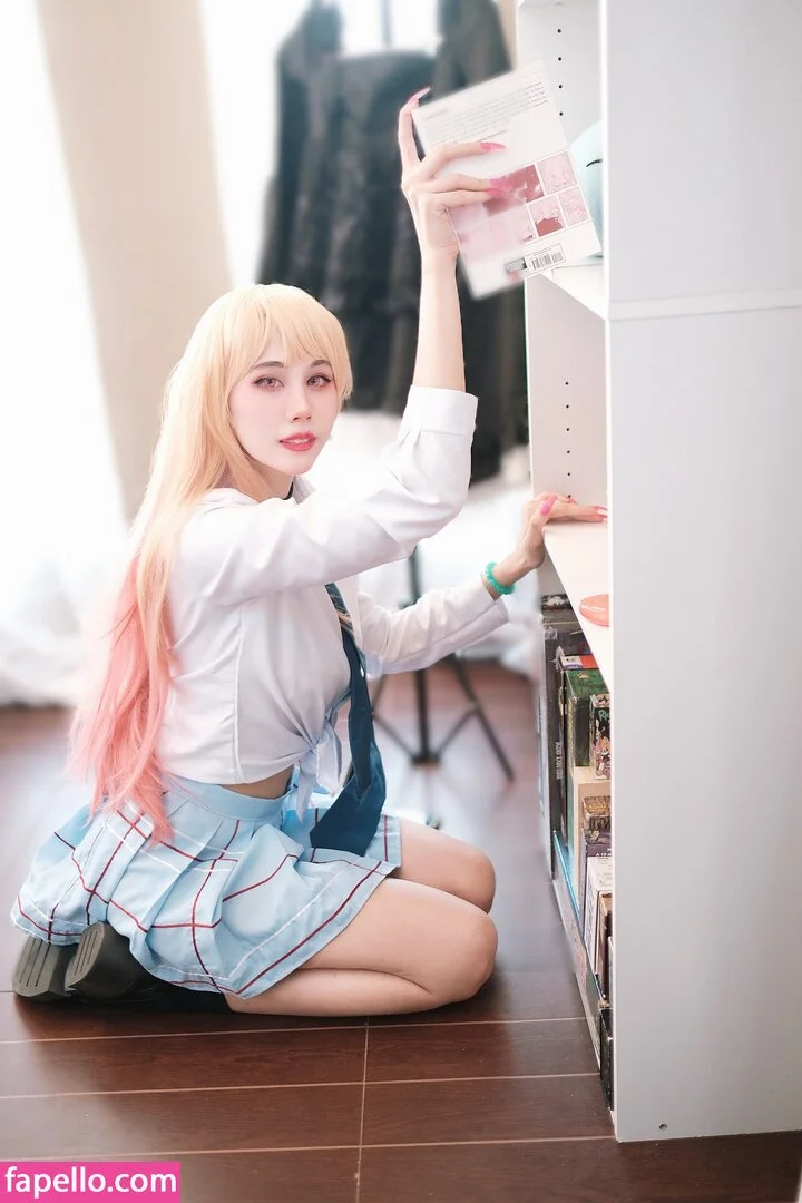 Kura Onee-san Onlyfans Photo Gallery 