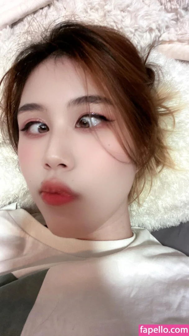 Kura Onee-san Onlyfans Photo Gallery 