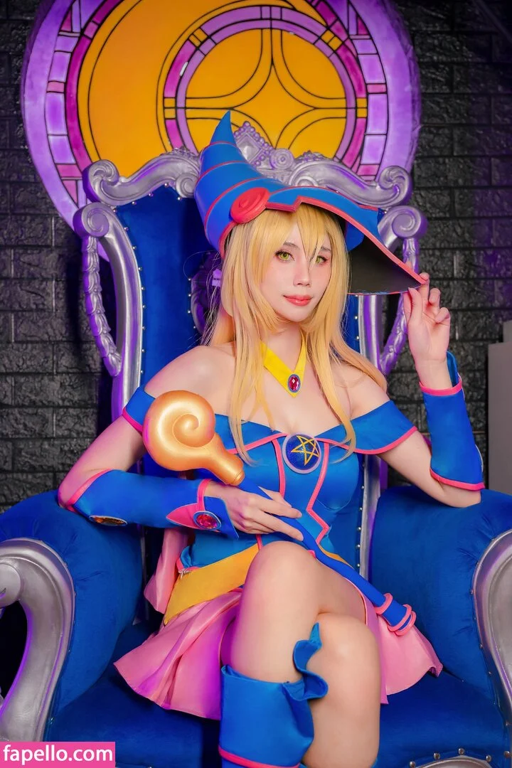 Kura Onee-san Onlyfans Photo Gallery 