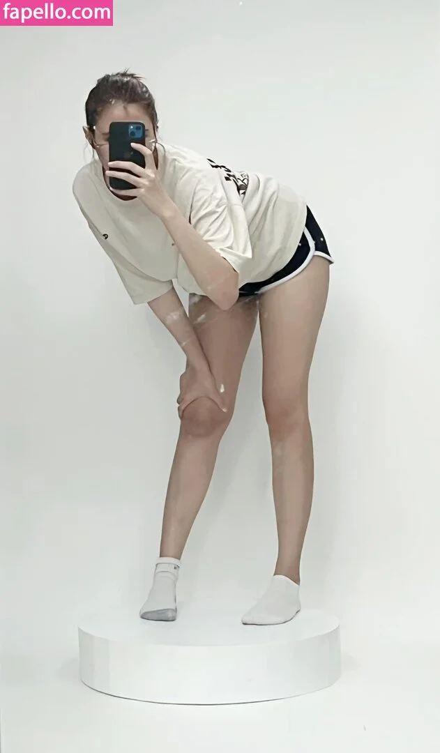 Kura Onee-san Onlyfans Photo Gallery 