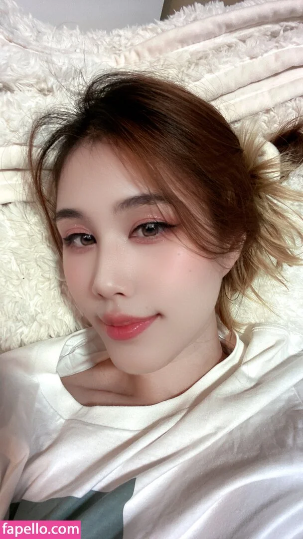 Kura Onee-san Onlyfans Photo Gallery 