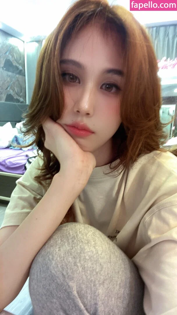 Kura Onee-san Onlyfans Photo Gallery 