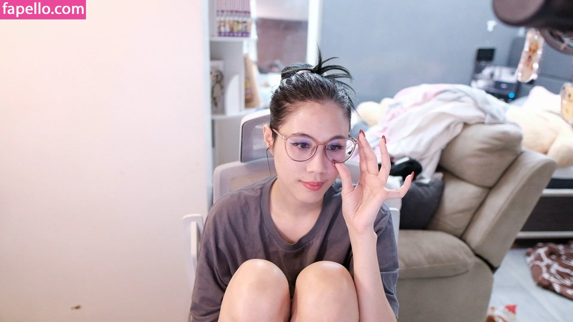 Kura Onee-san Onlyfans Photo Gallery 