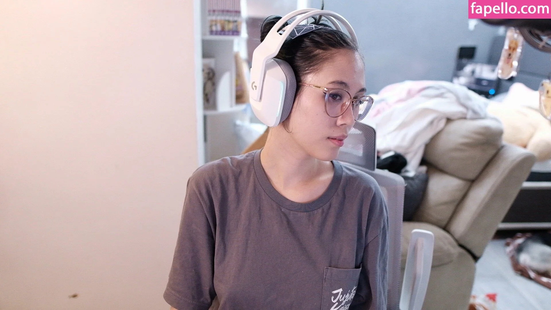 Kura Onee-san Onlyfans Photo Gallery 