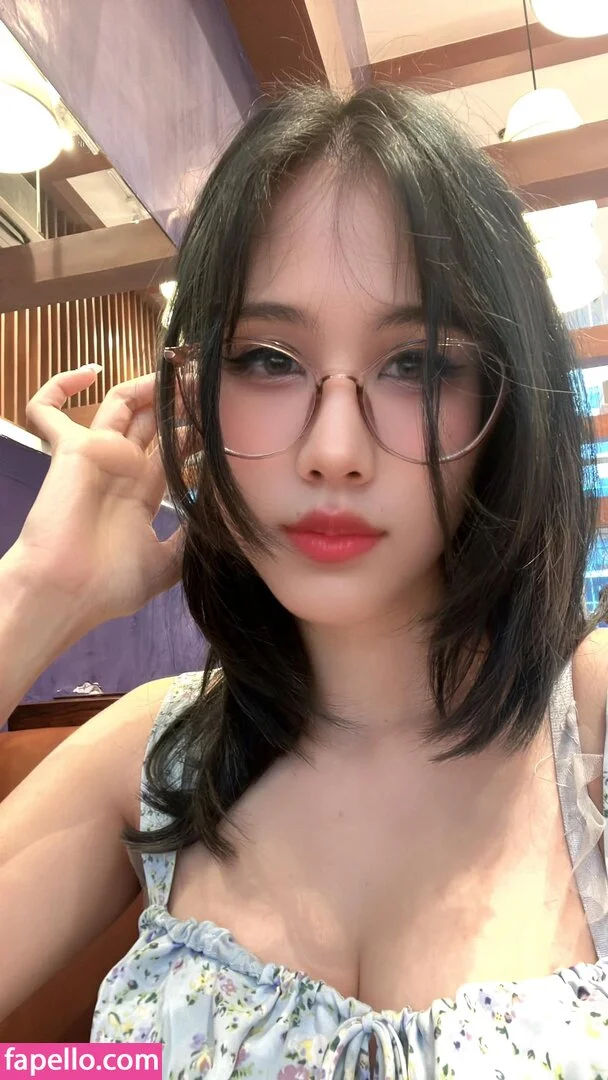 Kura Onee-san Onlyfans Photo Gallery 