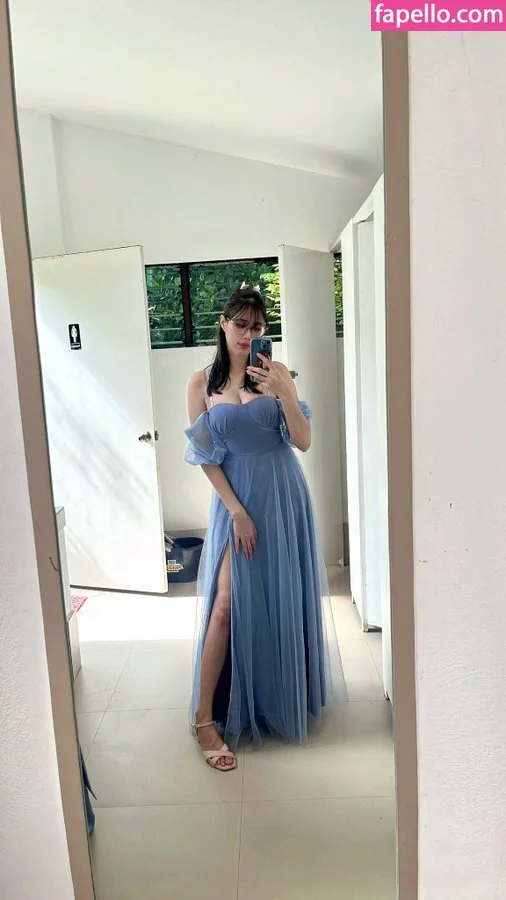 Kura Onee-san Onlyfans Photo Gallery 