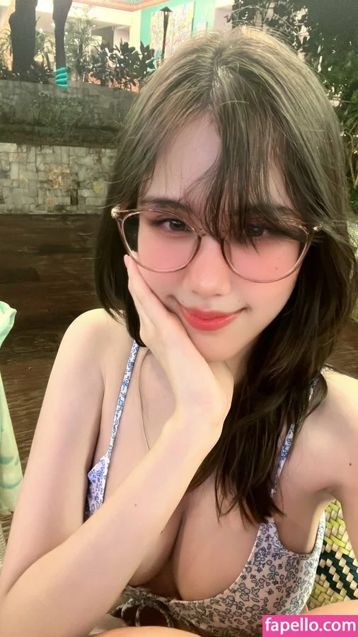 Kura Onee-san Onlyfans Photo Gallery 