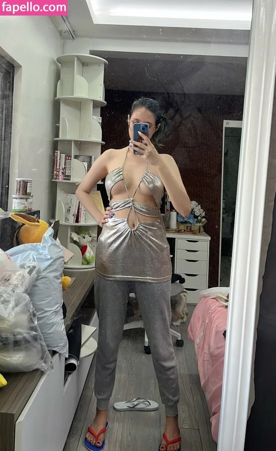 Kura Onee-san Onlyfans Photo Gallery 