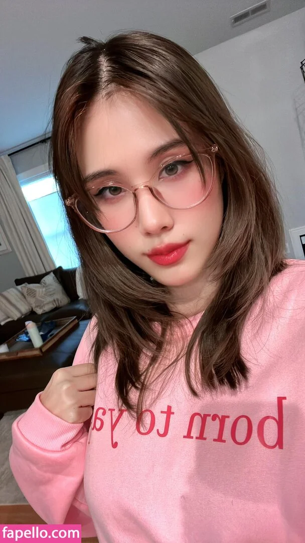 Kura Onee-san Onlyfans Photo Gallery 