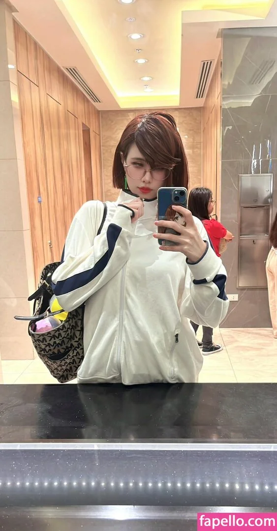 Kura Onee-san Onlyfans Photo Gallery 